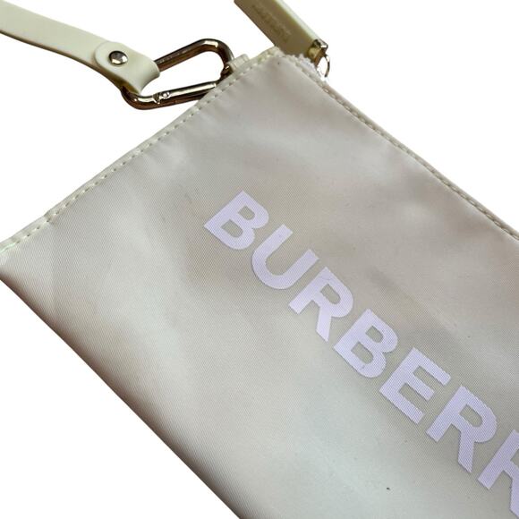 Burberry Wristlet/Cosmetic Bag Light Green Luxury Designer Accessory Makeup Bag - Picture 5 of 11